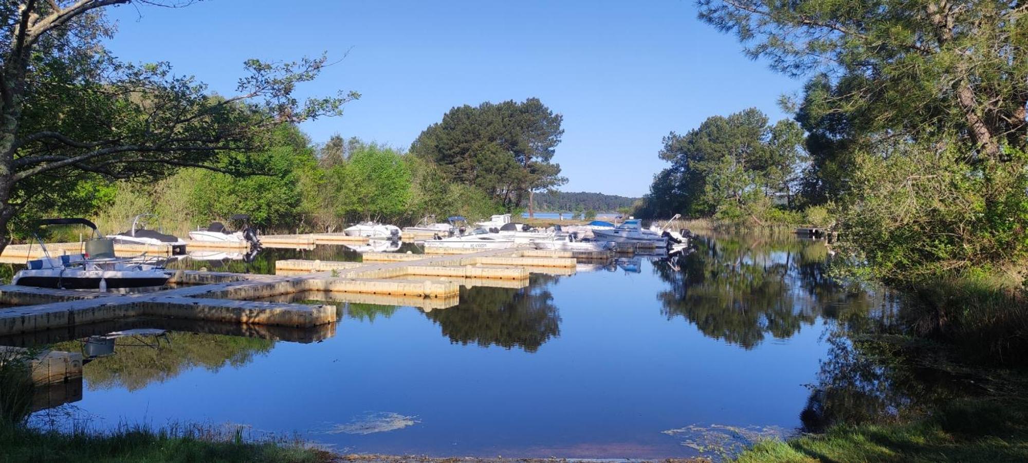 Отель Au Bonheur Des Landes Gastes Экстерьер фото